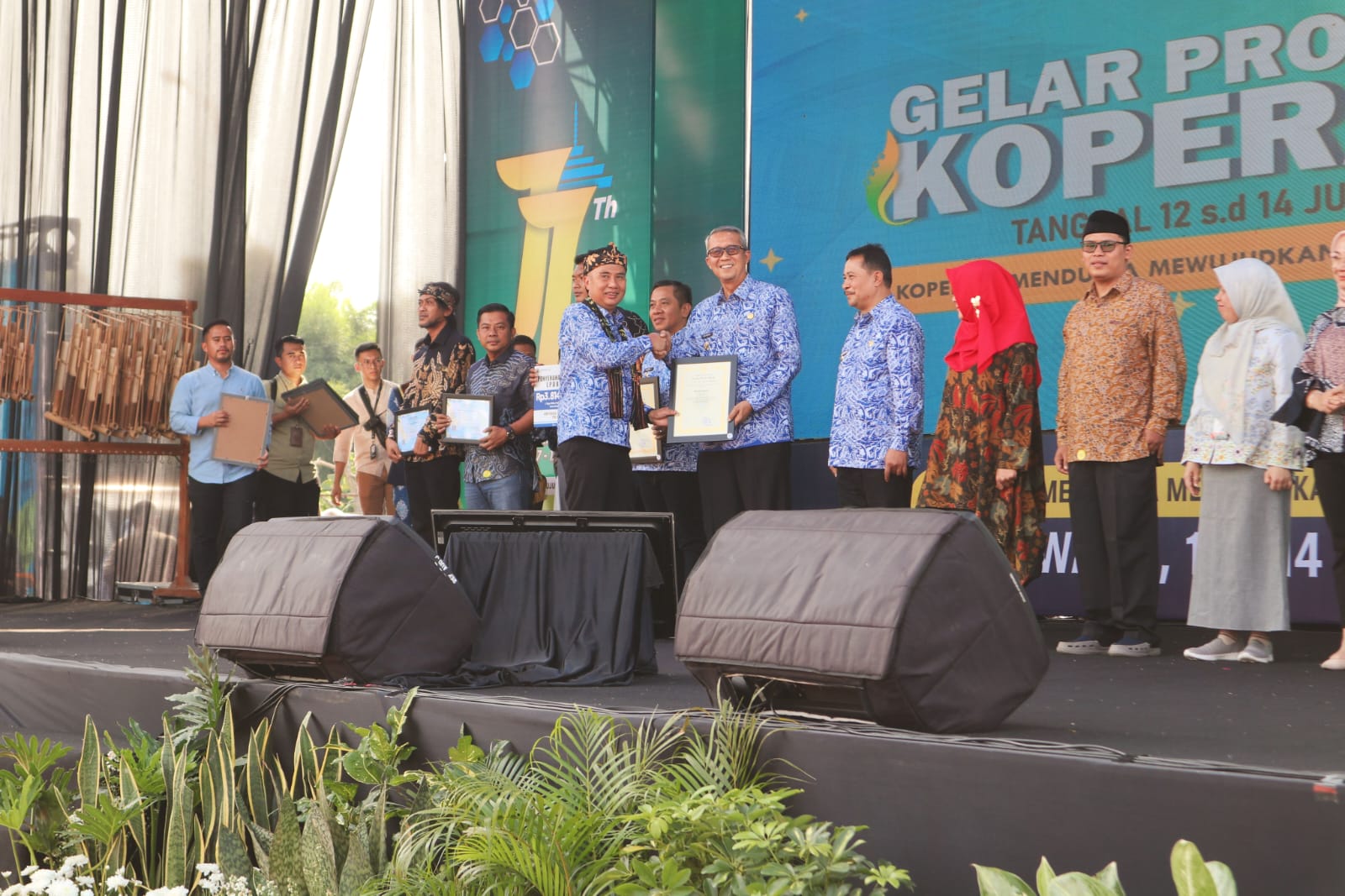 Ikut Berperan Memajukan Koperasi, Pj Wali Kota Cirebon Dapat Apresiasi dari Pj Gubernur Jawa Barat 
