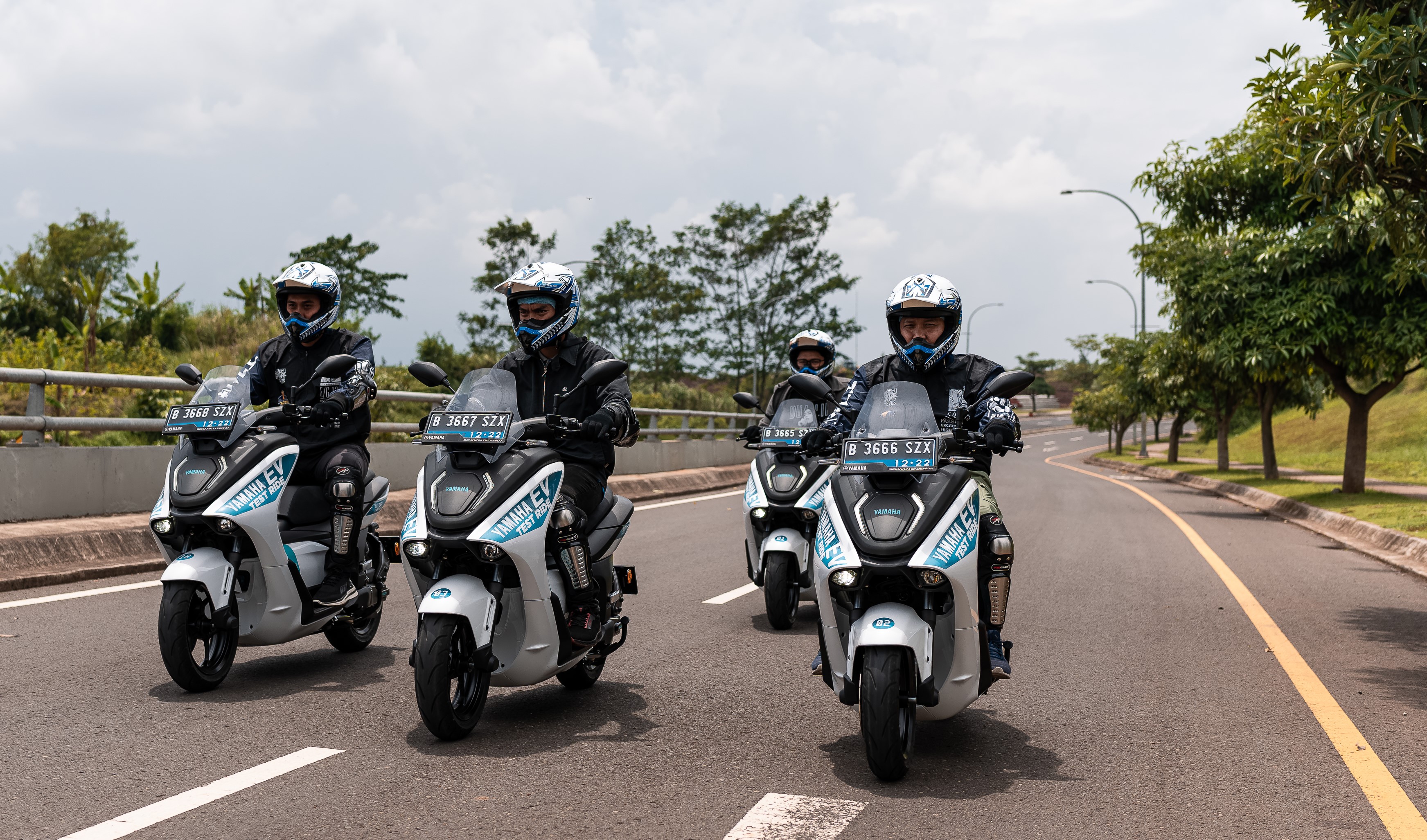 Uji Coba Kendaraan Listrik Yamaha E01 Resmi Dimulai di Kota Bandung