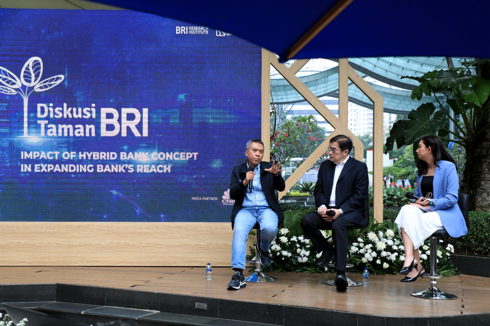 Apik Padukan Phygital, Strategi Hybrid Bank BRI Beri Kenyamanan Nasabah