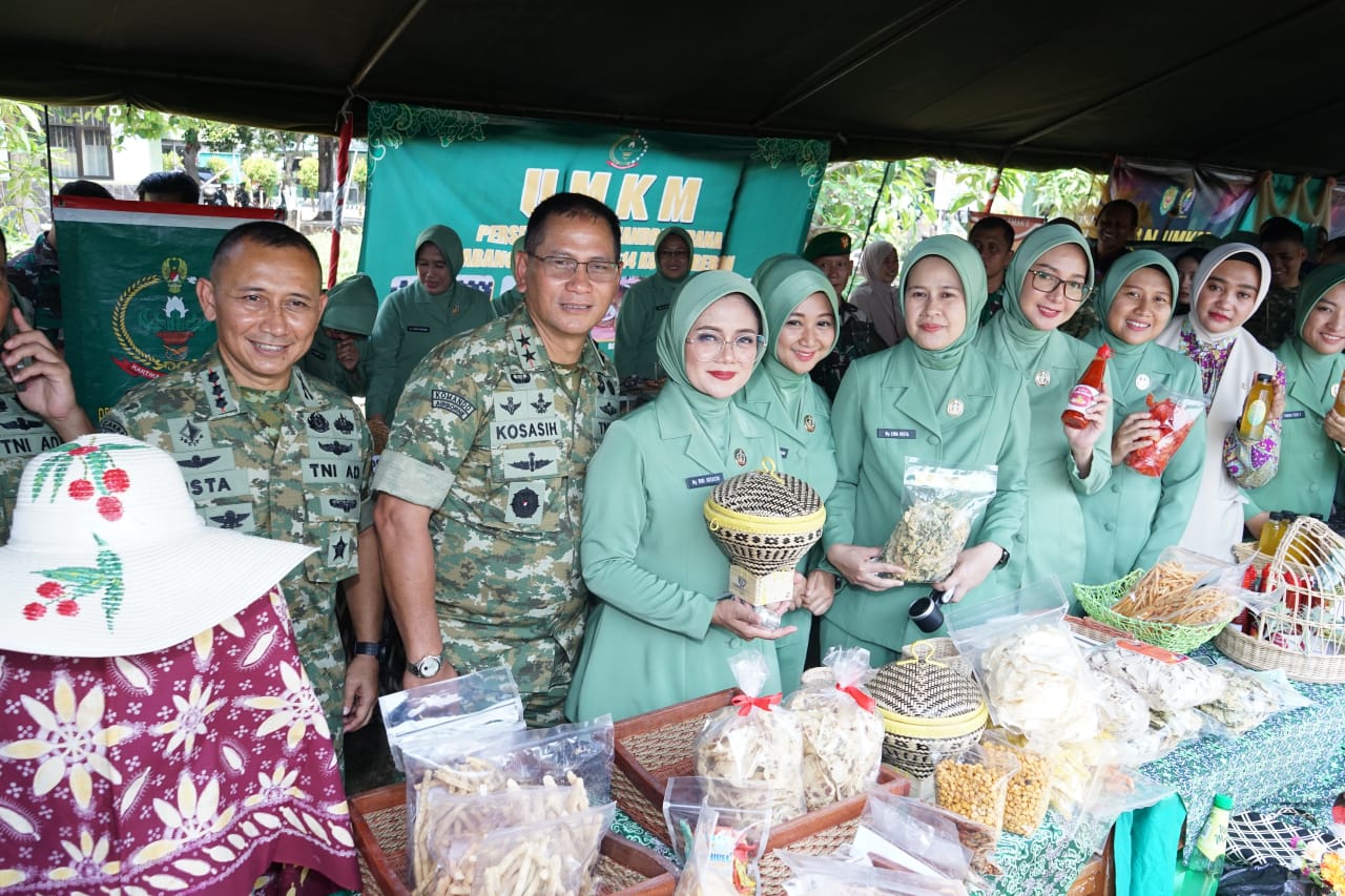 Danrem 063/SGJ sambut kedatangan Pangdam III/SLW Mayjen TNI Kosasih di Makorem