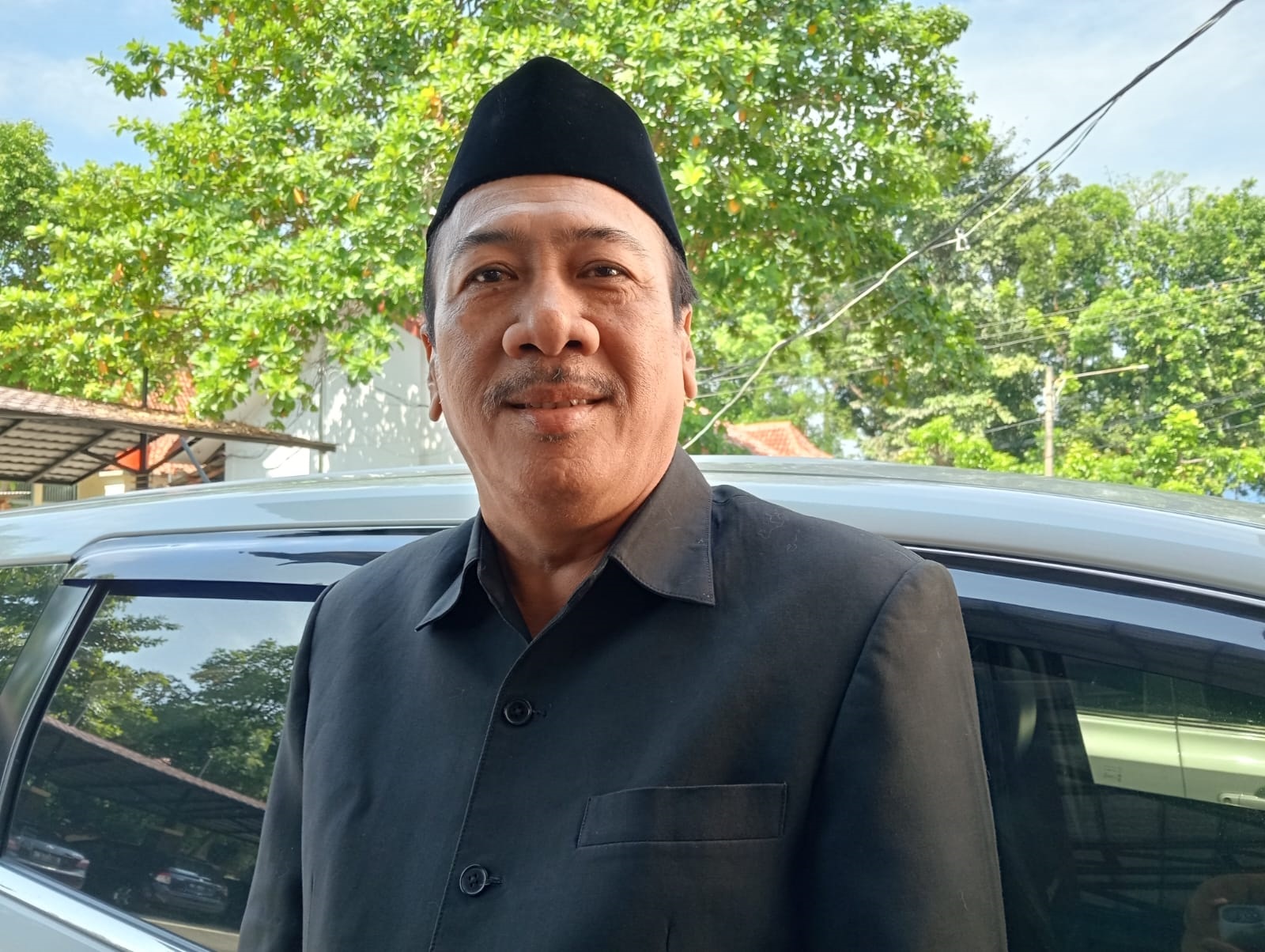 Ribuan Tiang dan Kabel Internet di Cirebon Disorot, DPRD Usulkan Regulasi Penataan