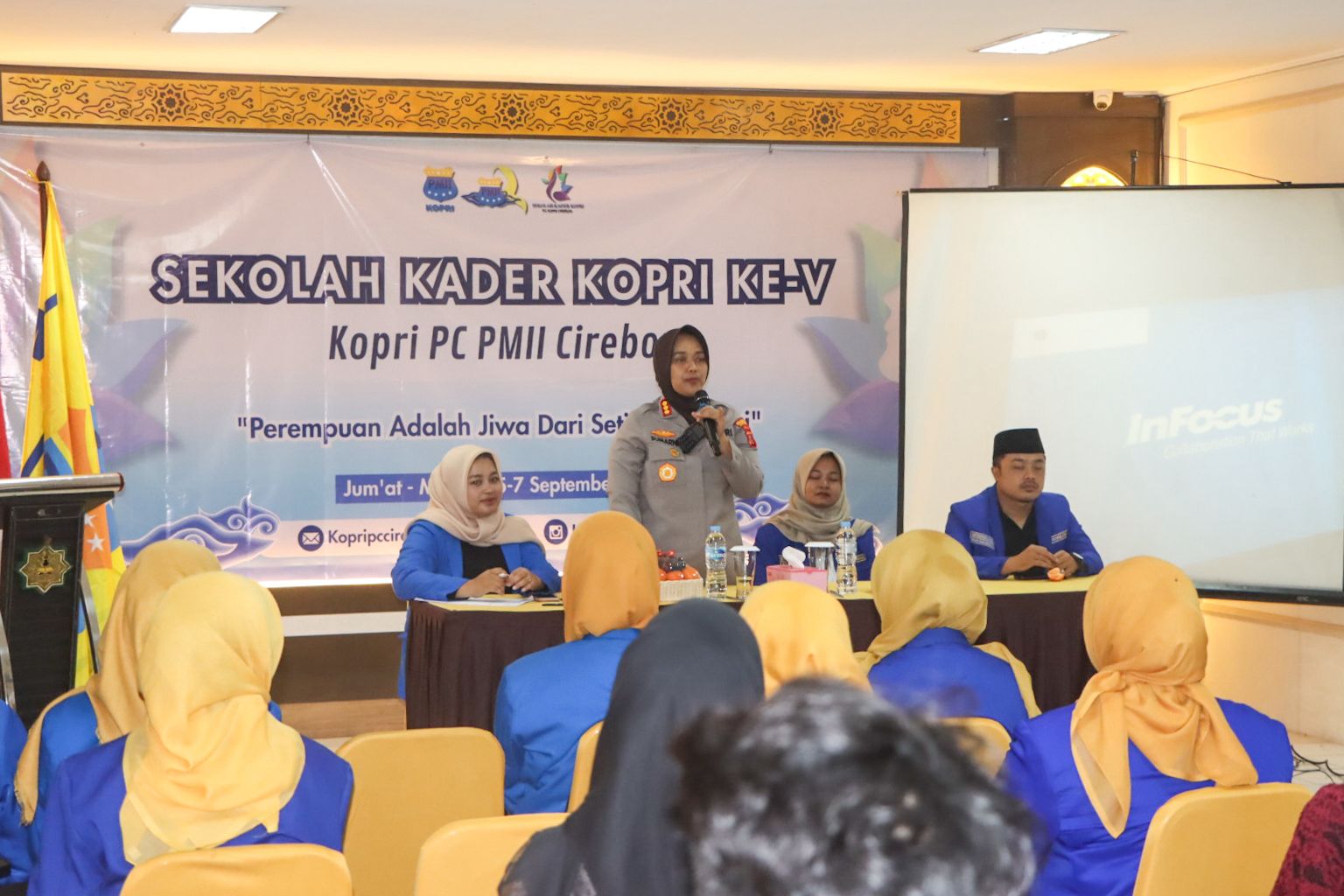 Kapolresta Cirebon Beberkan Leadership Perempuan Dihadapan Kader PMII 