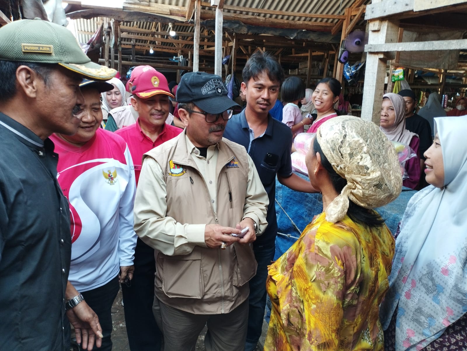 Gelar Mubeng, Bupati Imron  Mengajak Selesaikan Persoalan  dengan Mudun Bareng-bareng