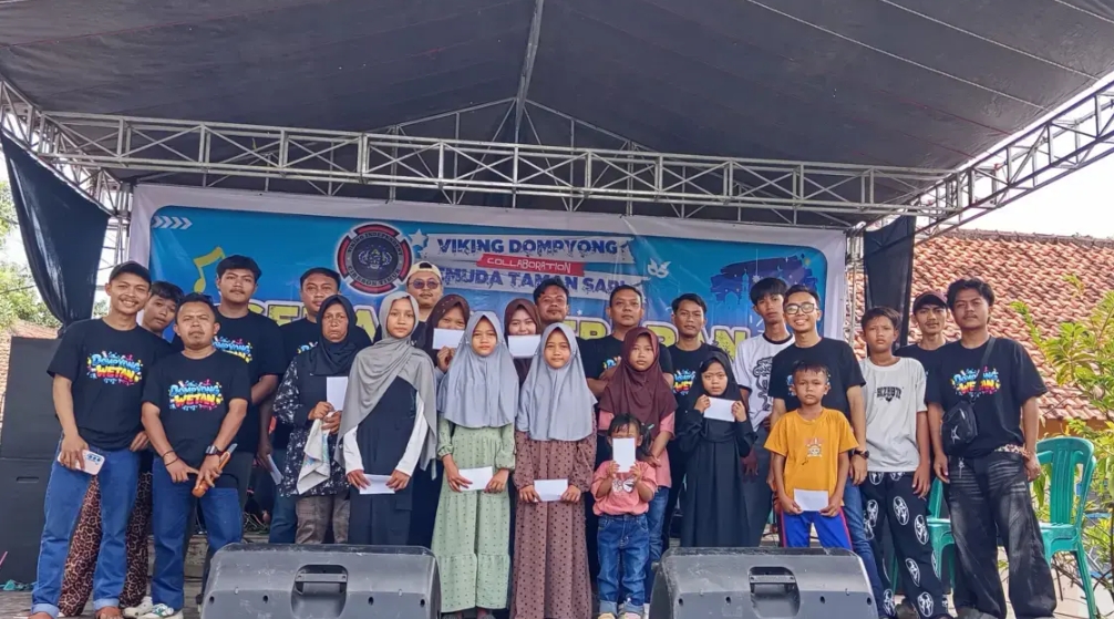 Lebaran Penuh Berkah, Viking Dompyong Cirebon Bagikan Santunan dan Doorprize