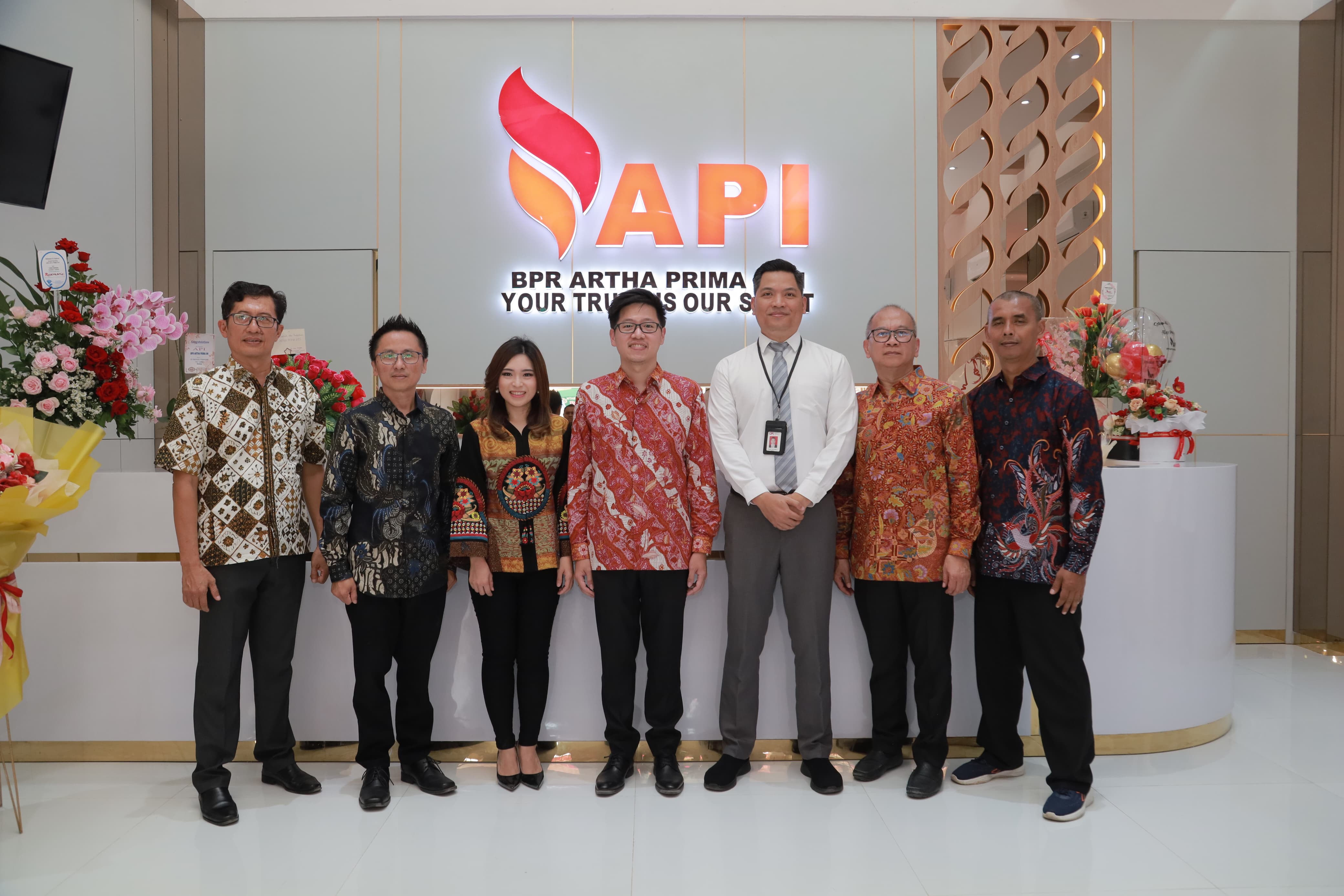 Hadir di Cirebon, BPR Artha Prima Inti  Diharapkan Genjot Pertumbuhan Ekonomi dan Tingkatkan Literasi Keuangan