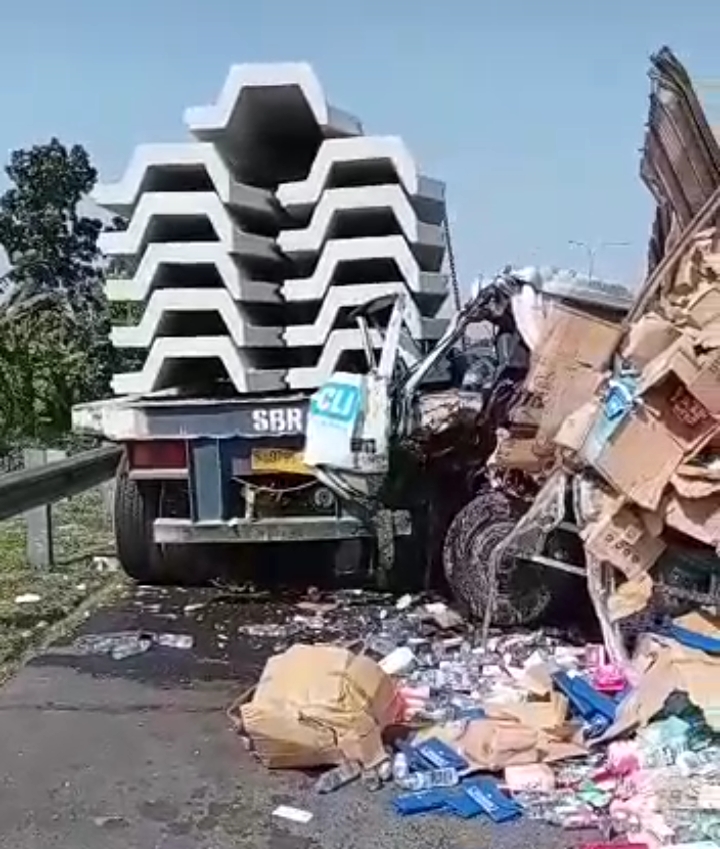 Tiga Kendaraan Tabrakan Karambol di Tol Palikanci