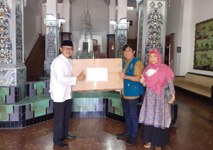 IDI Kota Cirebon Sukseskan HUT ke-653 Melalui Pemberian Masker Medis
