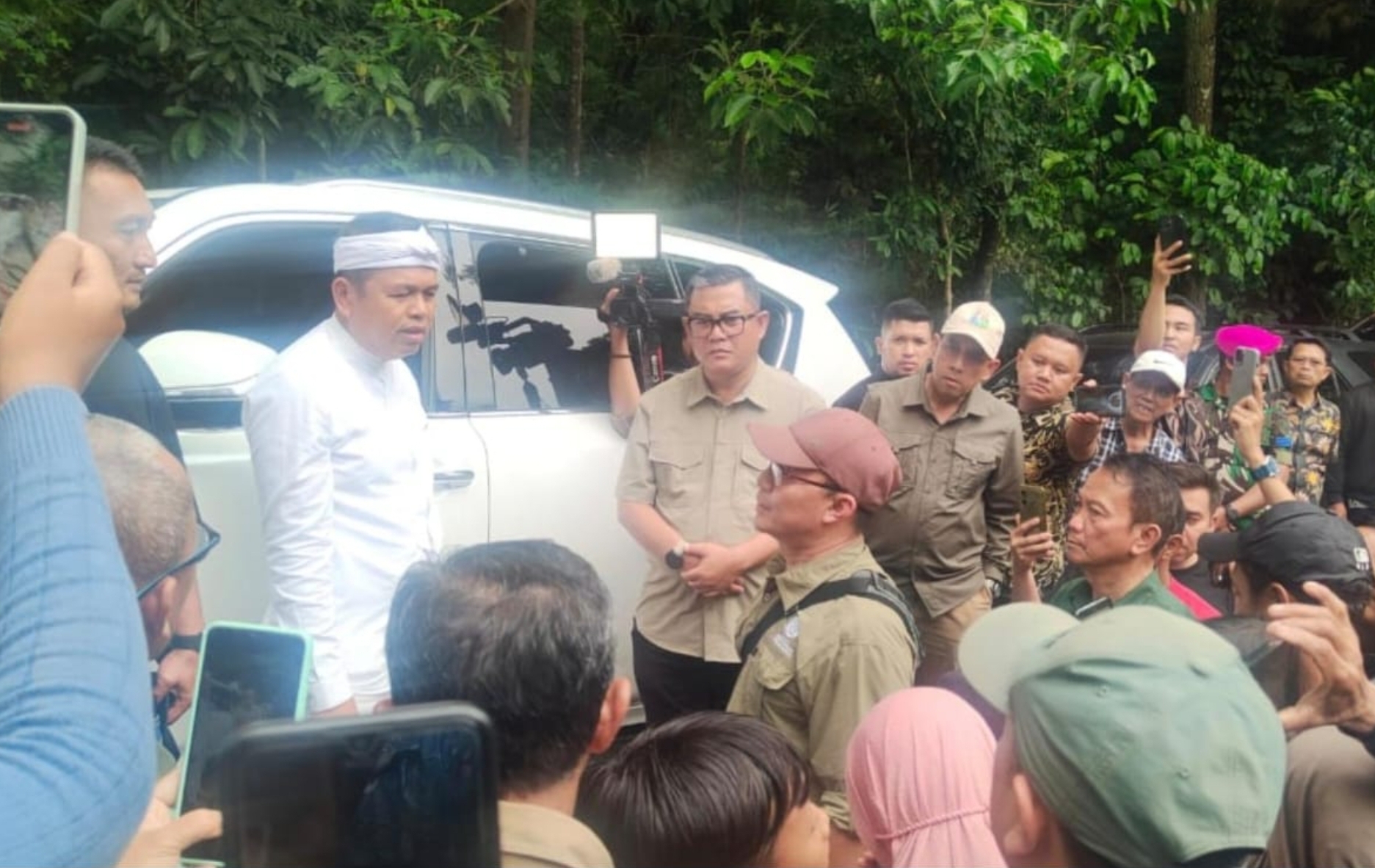 Sidak ke Gunung Ciremai, KDM Temukan Aktivitas Tambang yang Diduga Ilegal