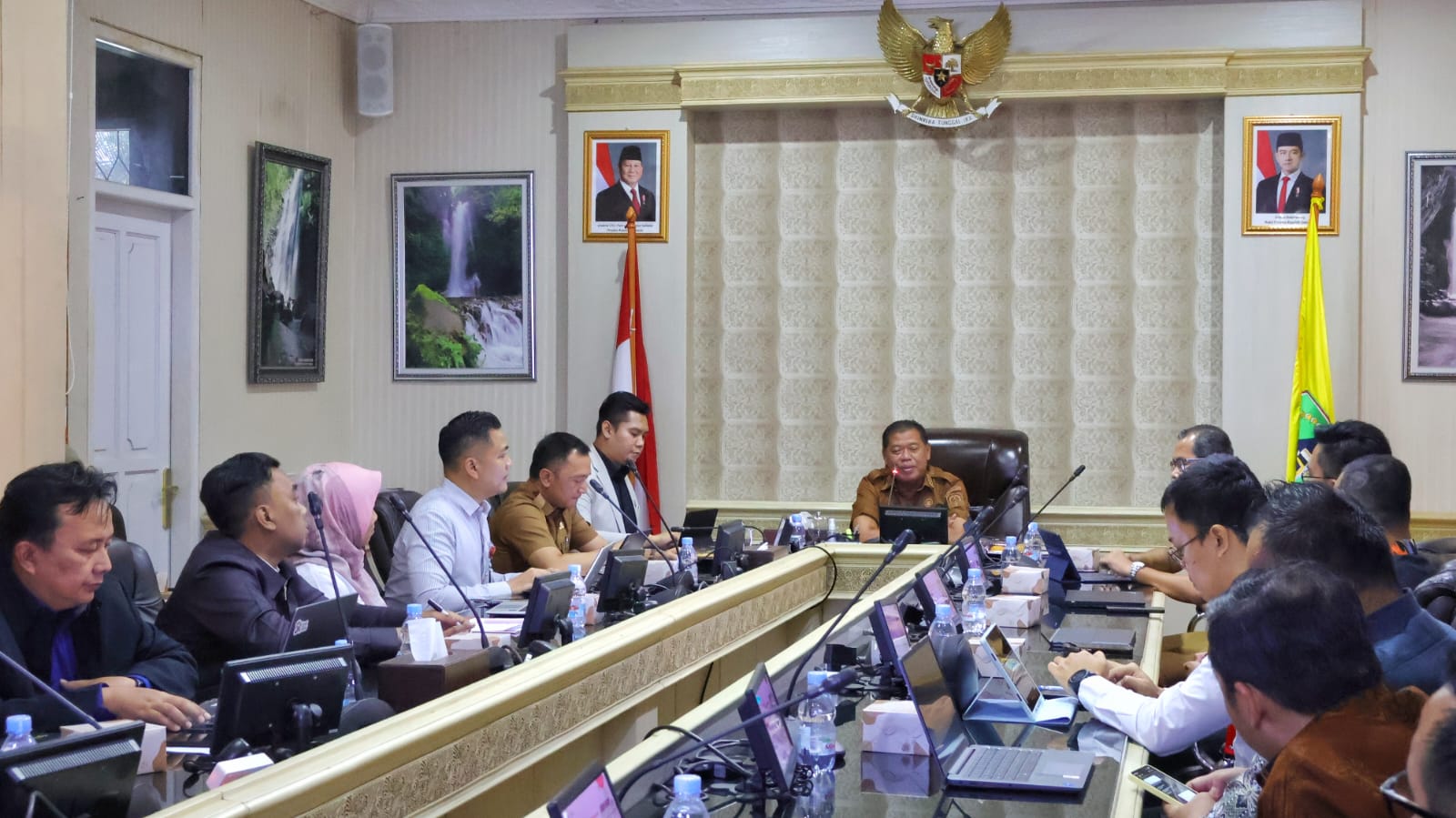 OJK dan Bupati Majalengka Sepakat Perkuat KUR, UMKM Ditarget Naik Kelas