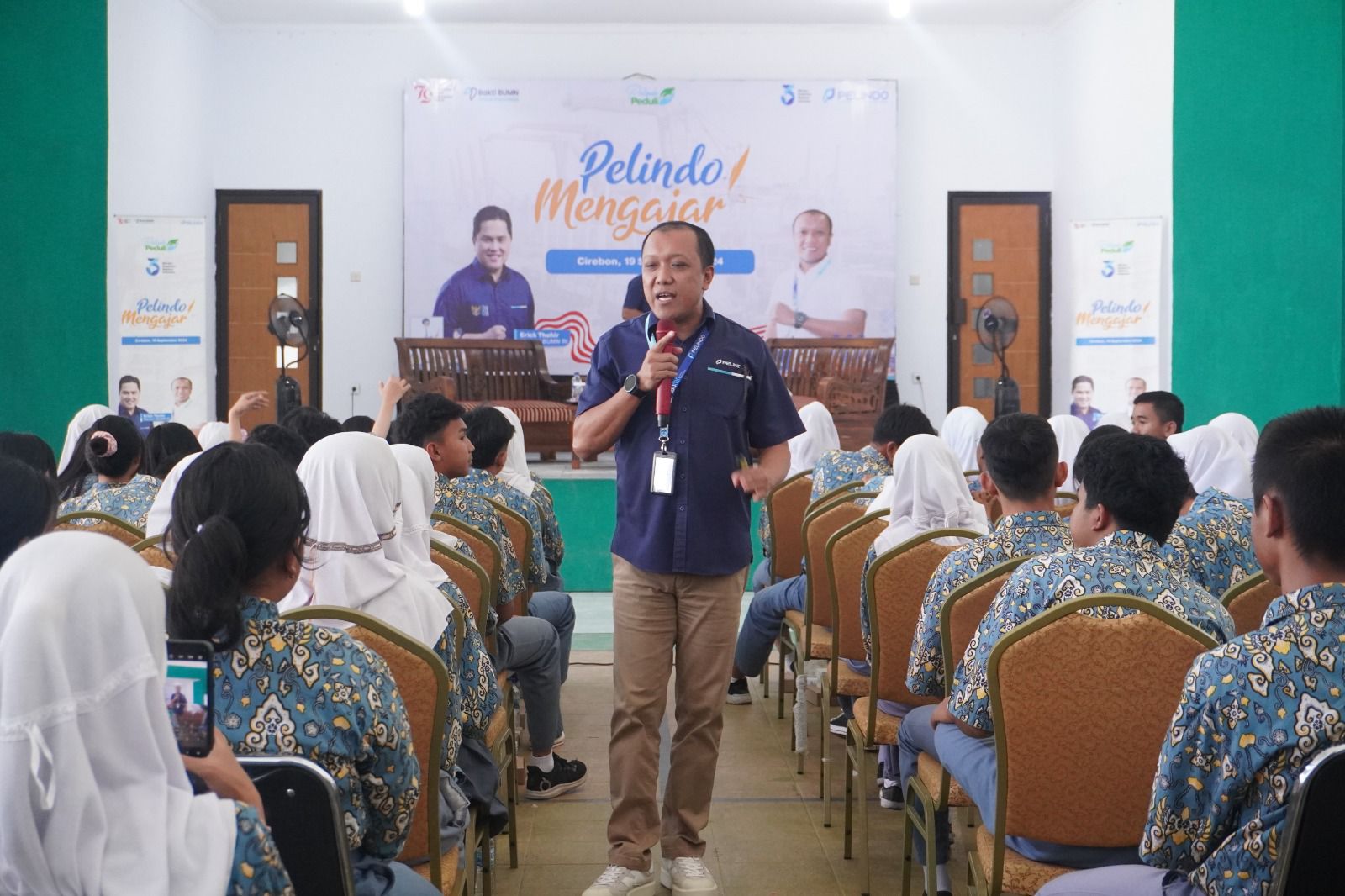 Pelindo Mengajar Pelindo Hadir di SMA Negeri 8 Kota Cirebon