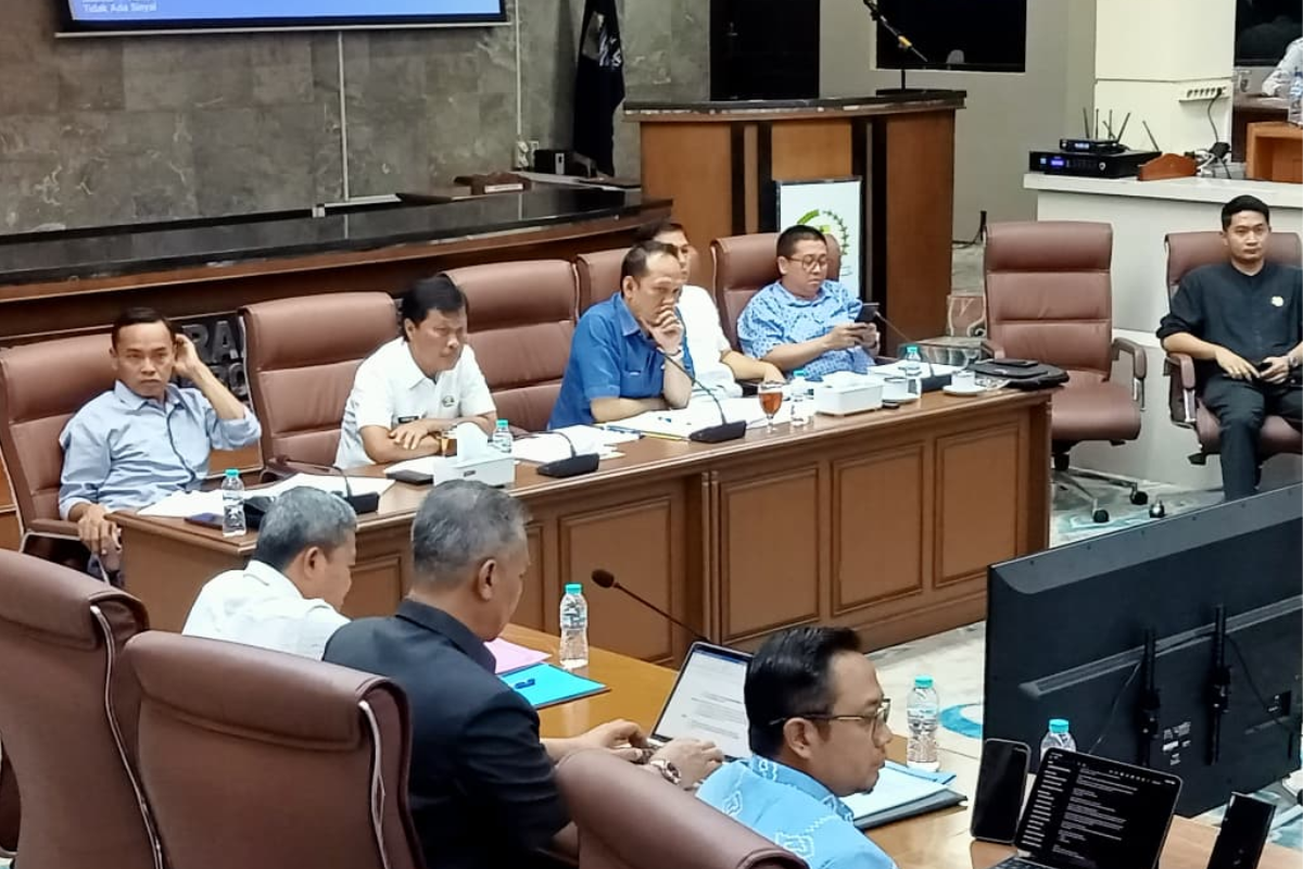 Wali Kota Cirebon Effendi Edo Minta Maaf Lalu Curhat Minim Anggaran di DPRD 