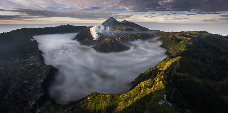 Fikri Muharom berhasil memenangkan penghargaan Fotografer Terbaik Asia Tenggara dalam ajang The Pano Awards 