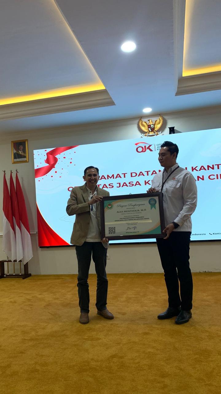 APPSI Kota Cirebon Berikan Award ke OJK Cirebon 
