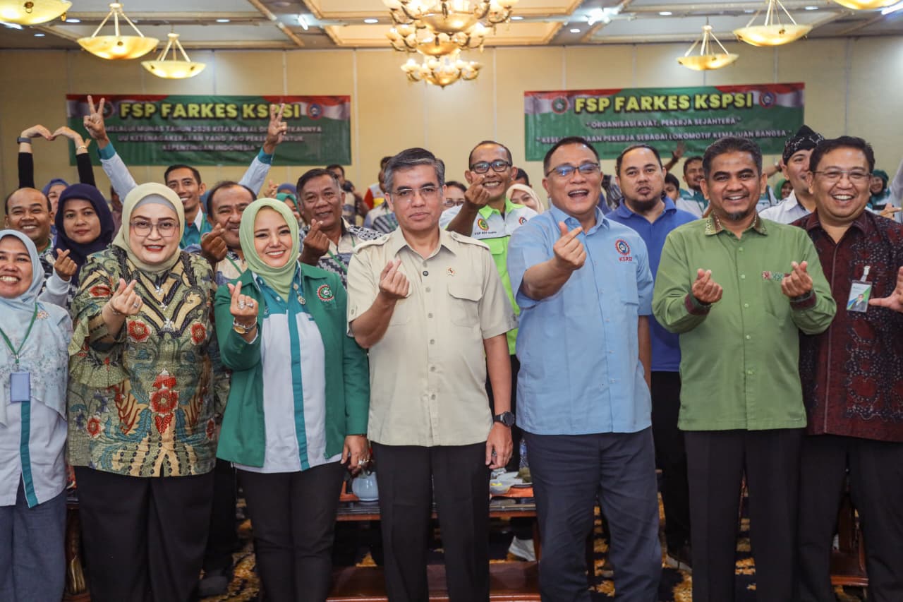 Menaker: Hubungan Industrial Harus Naik Kelas agar Pekerja Tak Tertinggal oleh AI 