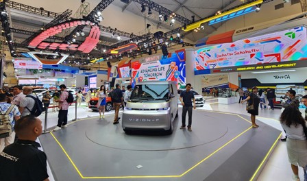 Mobil Konsep BEV Daihatsu VIZION–F Tebar Pesona di GIIAS 2023