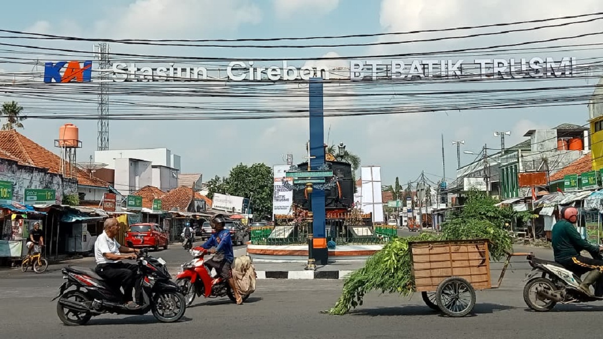 Nama Stasiun Cirebon BT Batik Trusmi Diprotes Warga hingga Anggota Dewan, Menteri Perhubungan Dibawa-bawa  