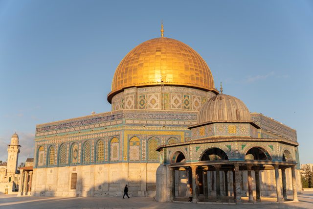 Warga Palestina Dibatasi saat Bulan Ramadhan, Pemukim Yahudi Terobos Masuk ke Komplek Masjid Al Aqsa