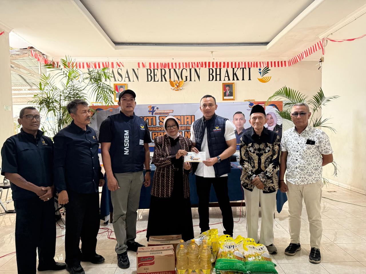 Berbagi, Partai NasDem Kabupaten Cirebon Berkunjung ke Panti Asuhan Beringin Bhakti 