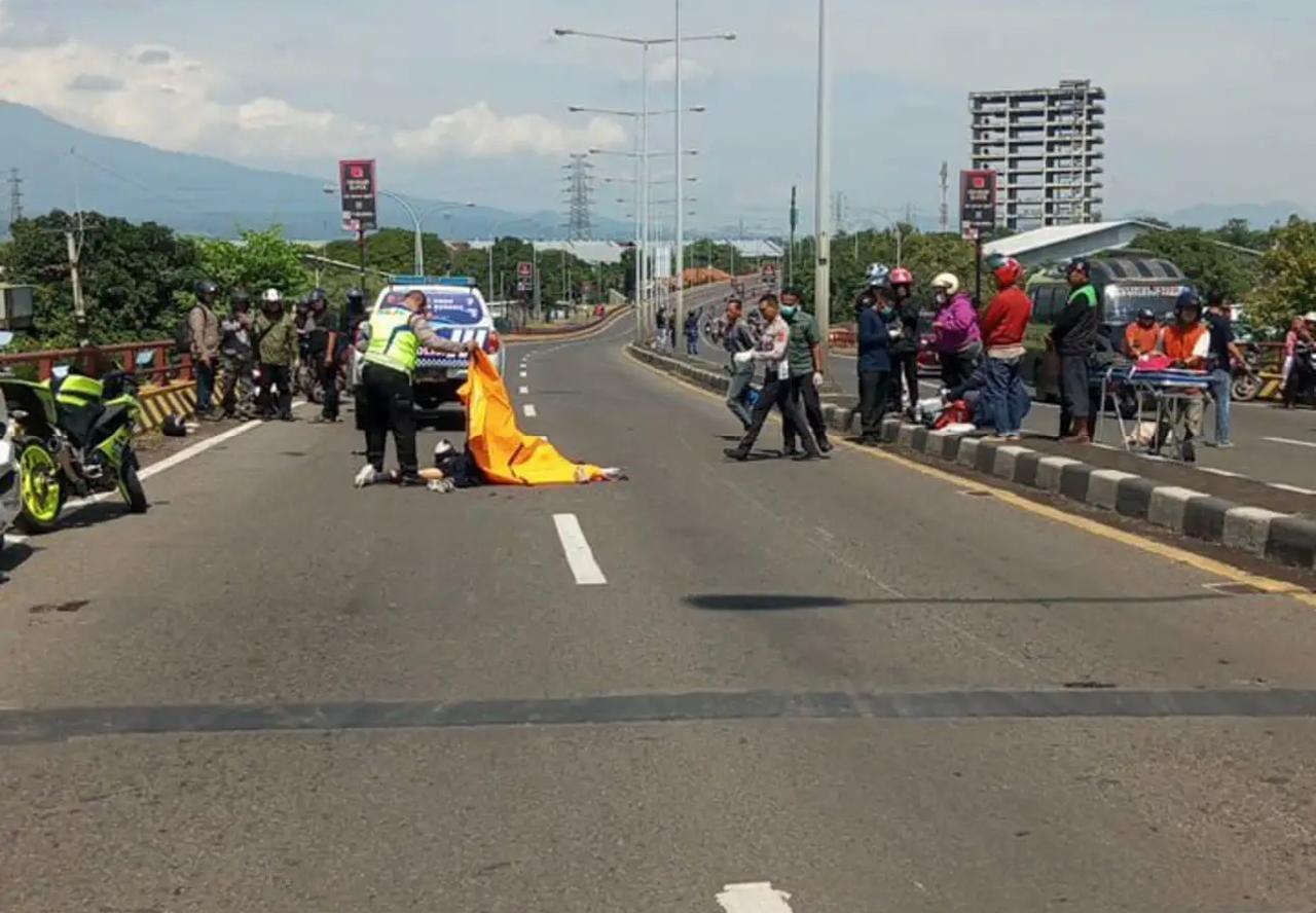 Kecelakaan di Fly Over Pegambiran Cirebon, 1 Pengendara Sepeda Motor Meninggal Dunia
