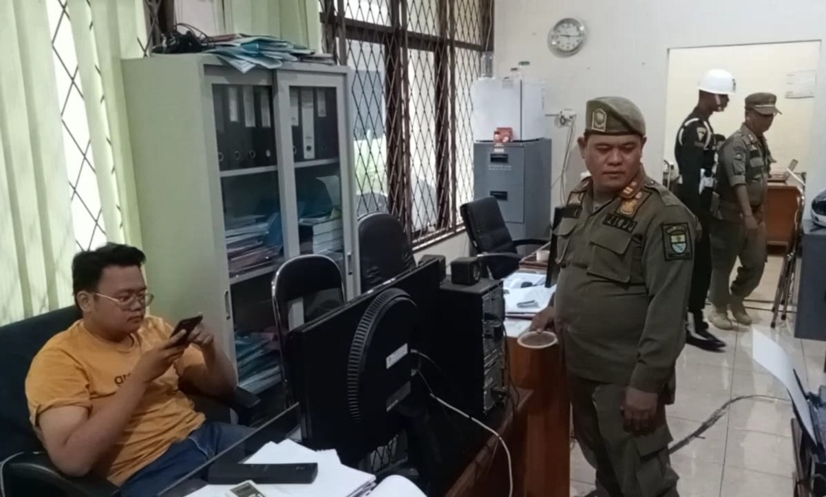 Satpol PP hingga Polisi Militer Razia ke Kantor Dinas di Kota Cirebon, Ini yang Dicari 