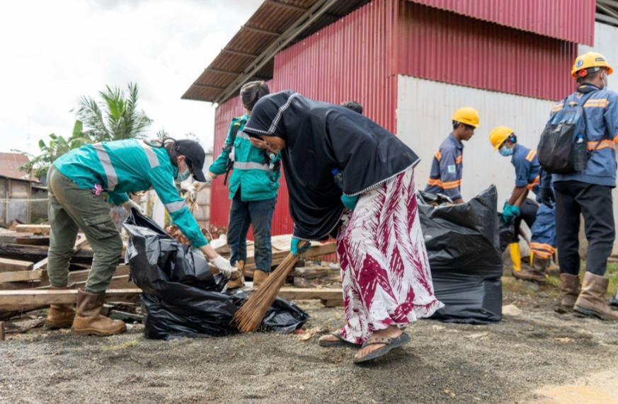 Harita Nickel dan Masyarakat Kawasi Satukan Langkah di World Cleanup Day