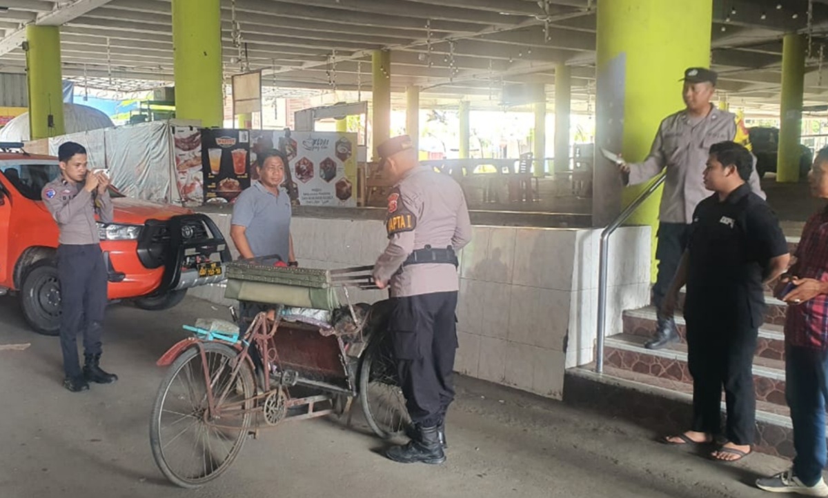 Dikira Tidur, Tukang Becak Ditemukan Meninggal di Terowongan Cirebon Mall