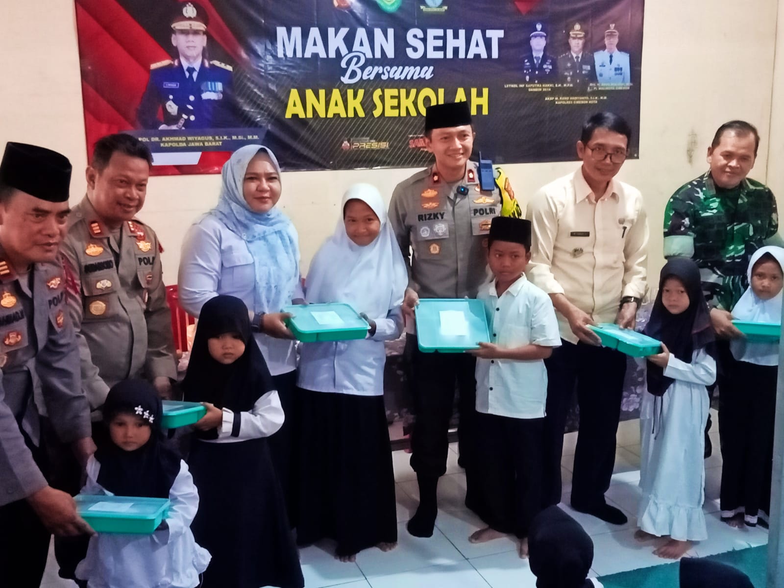 Gelar Makan Bergizi Gratis, Wujud Dukungan Polres Ciko ke Program Pemerintah yang Baru  