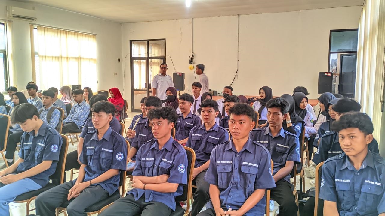 Puluhan Peserta Ikuti Penyuluhan Bimbingan dan Jabatan yang Digelar Disnaker Kota Cirebon