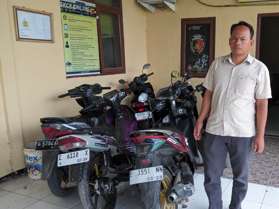 Polsek Pabedilan Bubarkan Tawuran Geng Konten, Satu Remaja Jadi Korban Tebasan Senjata Tajam