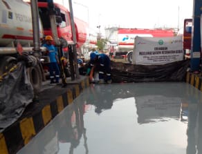 Inovatif, Limbah Abu Sekam Padi Dijadikan Material Floor Coating Fuel Terminal Balongan