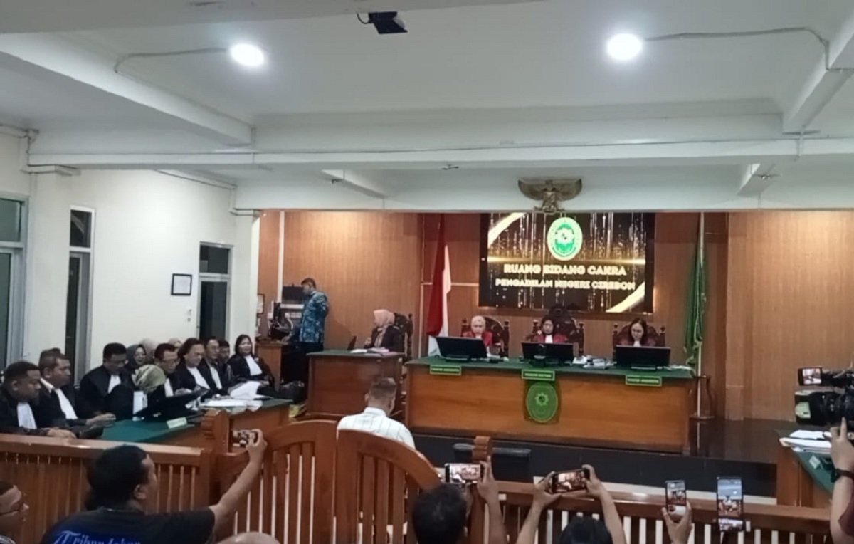 Sidang PK Saka Tatal Lanjut Hari Ini, Farhat Abbas Tantang Rudiana Hadir 