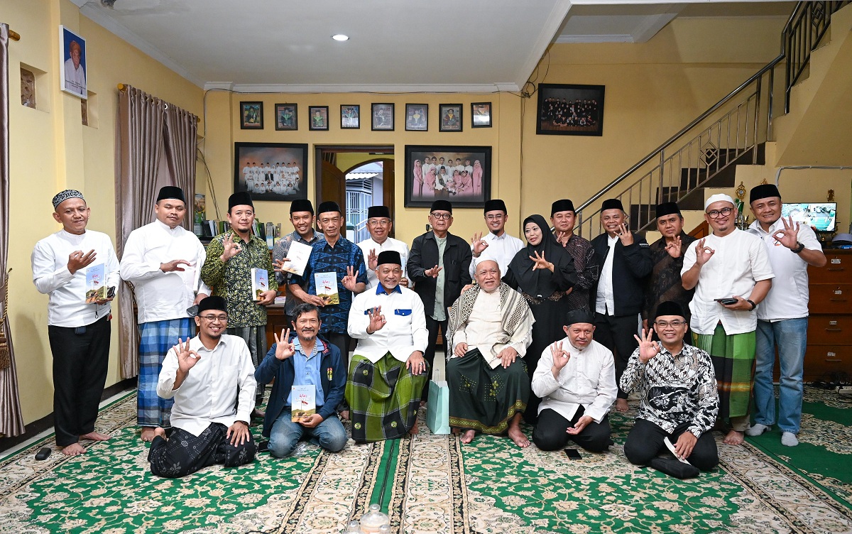 Pasangan ASIH Janji Lanjutkan Program English for Ulama dan Sadesha untuk Mencetak Bibit Unggul