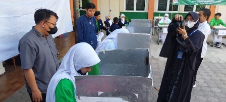 SMP Al-Irsyad Al-Islamiyyah Ajarkan Demokrasi
