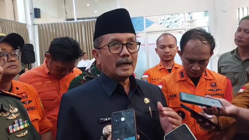 BREAKING NEWS: Pencarian Korban Longsor Gunung Kuda Terpaksa Dihentikan, Kondisi Berbahaya untuk Petugas