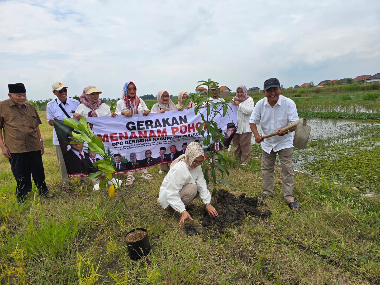 Tanam Ratusan Pohon, Gerindra Dorong Aksi Nyata Jaga Lingkungan 