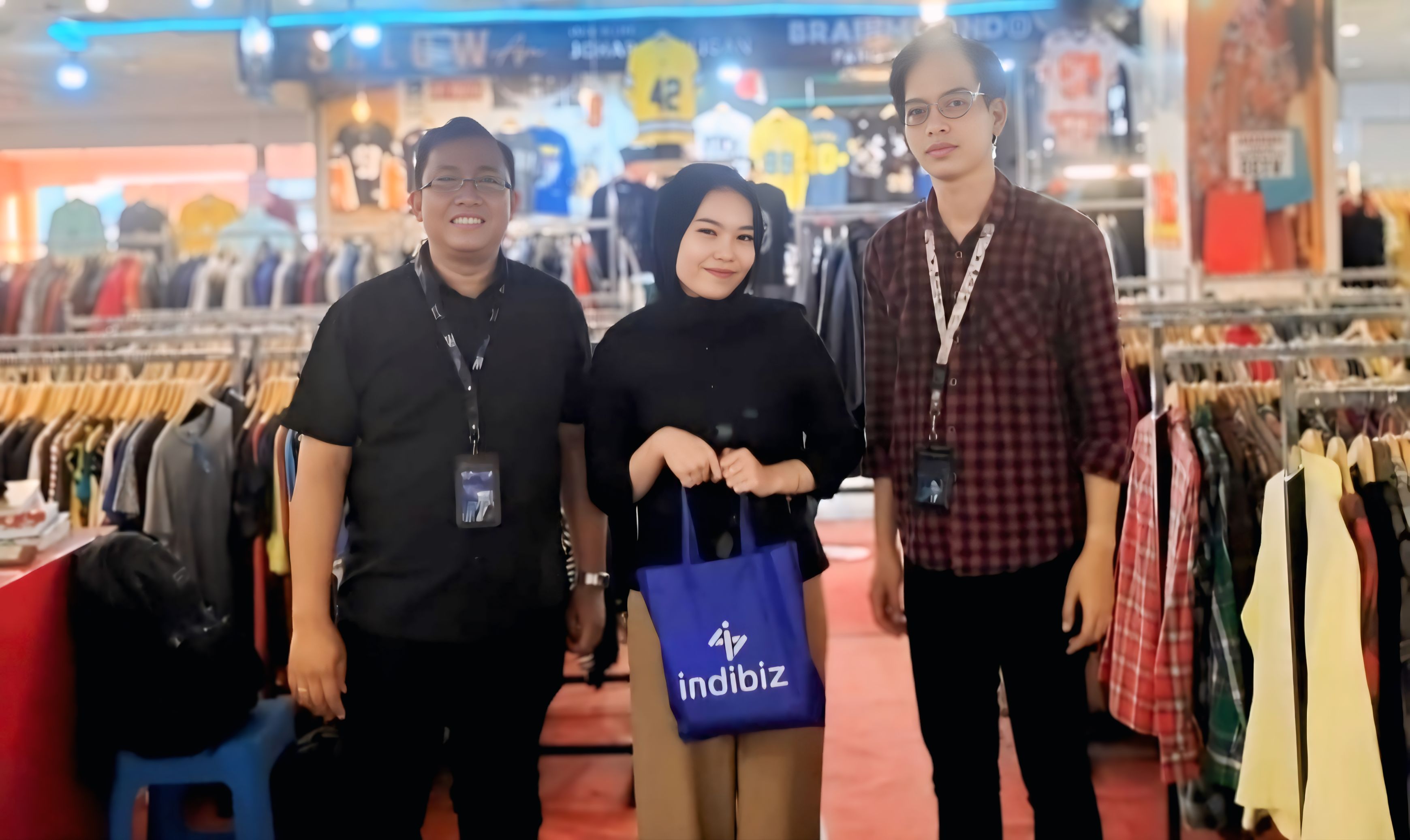 Telkom Dukung Kreativitas Pelaku UKM Perempuan di Cirebon