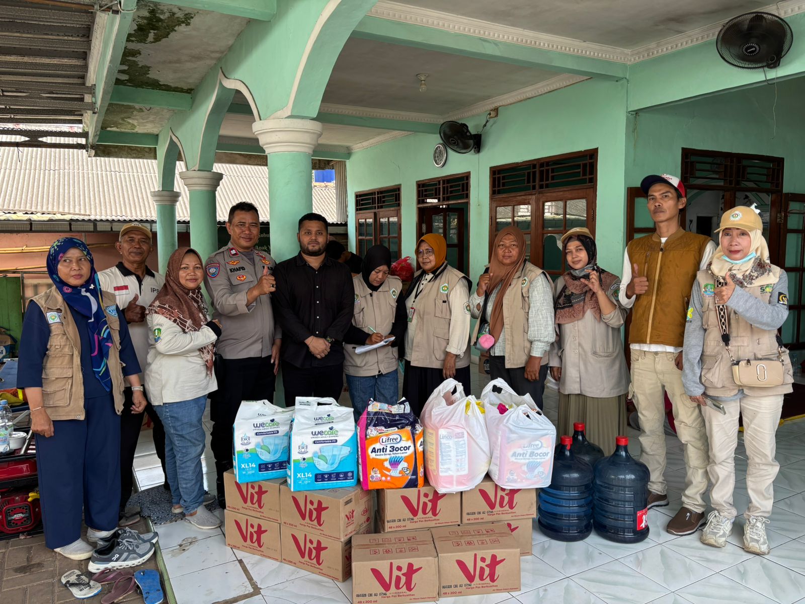 Pertamina Patra Niaga Regional JBB Hadir Berikan Bantuan di Posko Pengungsian SPBE Cimuning