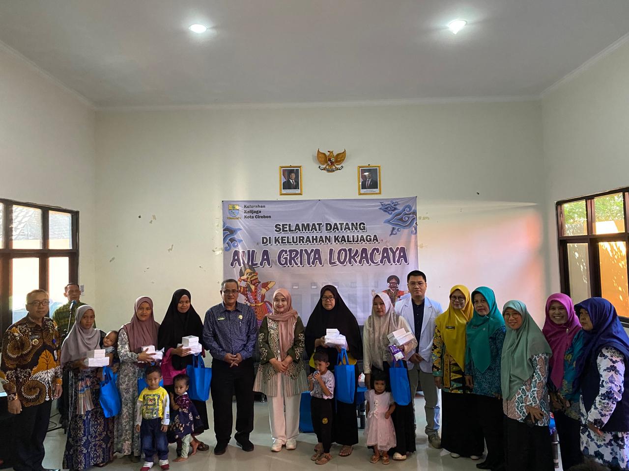 Kelurahan Kalijaga Rawan Stunting, Wakil Walikota Intervensi Melalui Pembagian PMT