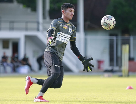 ADA YANG BARU, Mario Fabio Londok Kiper Persib Datang dari Persipura