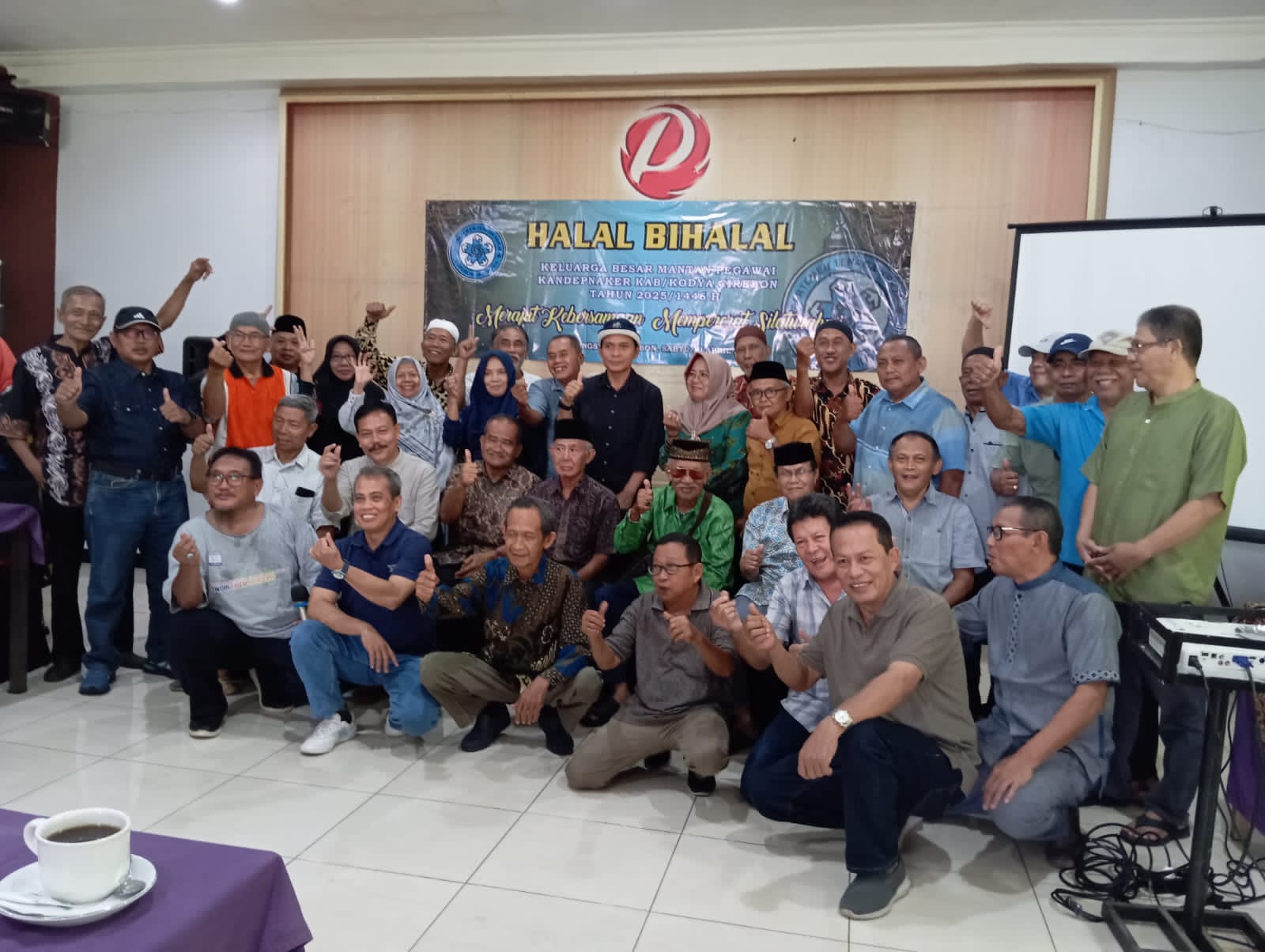 25 Tahun Terpisah Jarak dan Waktu, Mantan Pegawai Depnaker Cirebon Gelar Halal Bihalal