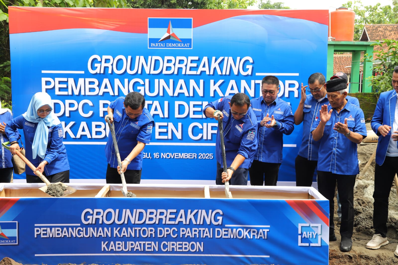 Groundbreaking Kantor Baru, Demokrat Cirebon Akhiri 'Nomaden' Puluhan Tahun