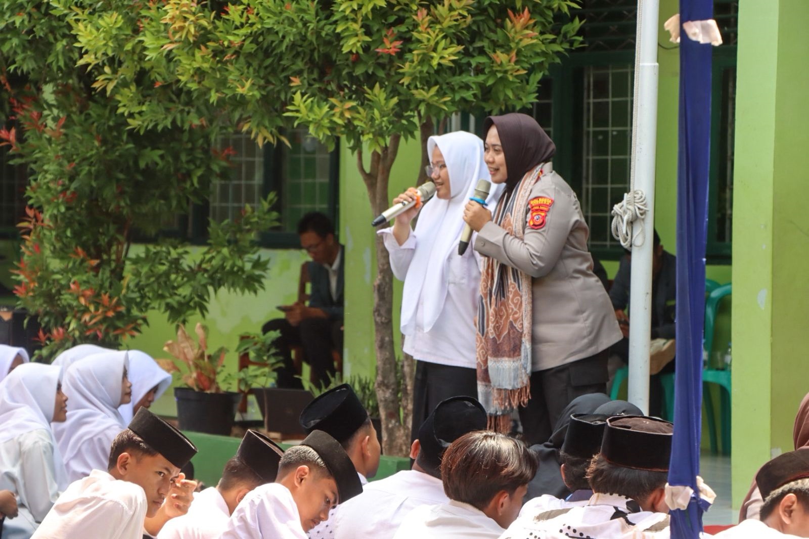 Kapolresta Cirebon Pimpin Patroli dan Ceramah Kamtibmas di MAN 5 Cirebon