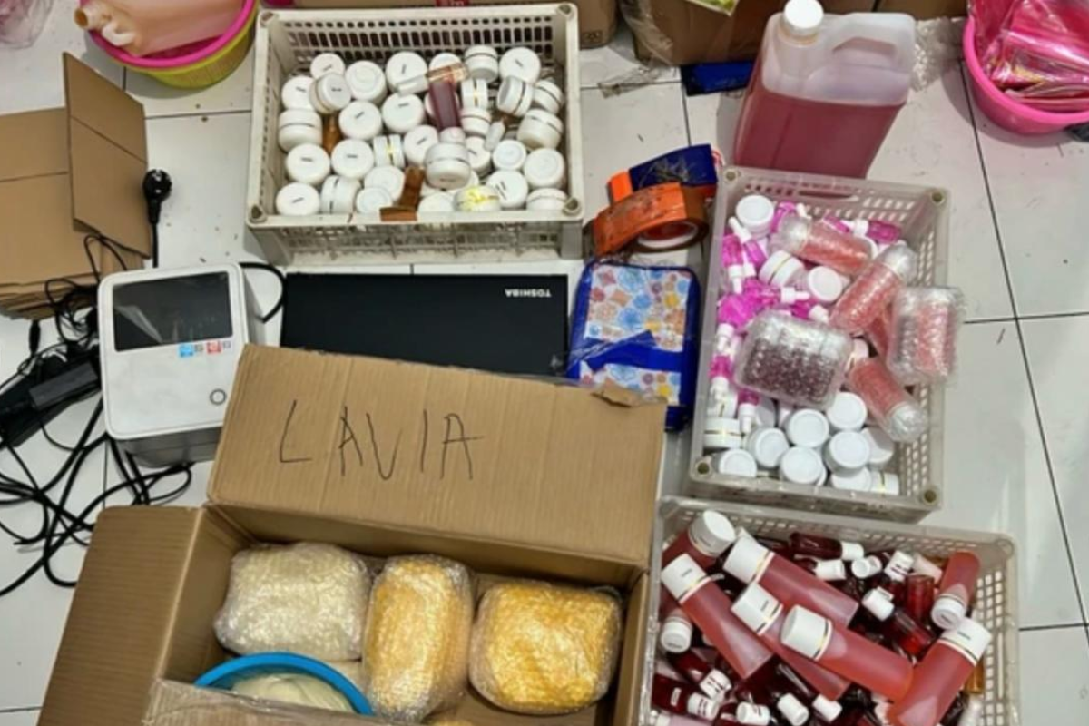 Pabrik Skincare Cirebon Digeledah Polisi, Diduga Gunakan Merkuri
