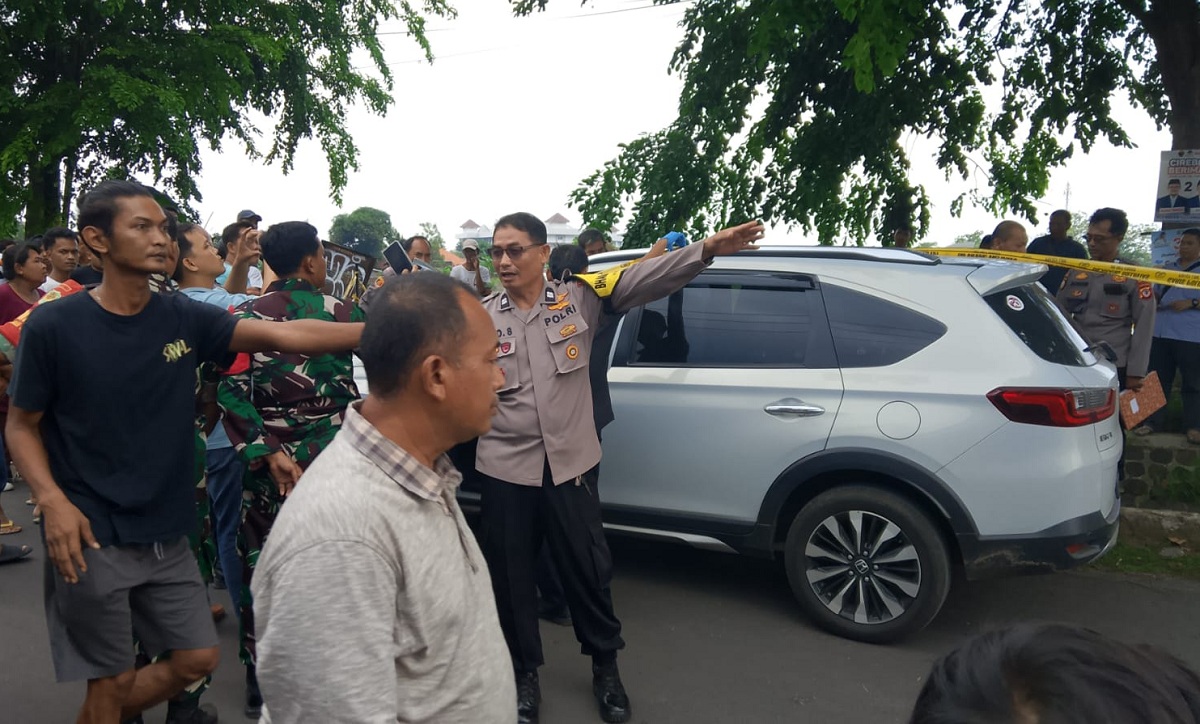 Geger Pria Paruh Baya Meninggal di Dalam Mobil di Kedawung Kabupaten Cirebon