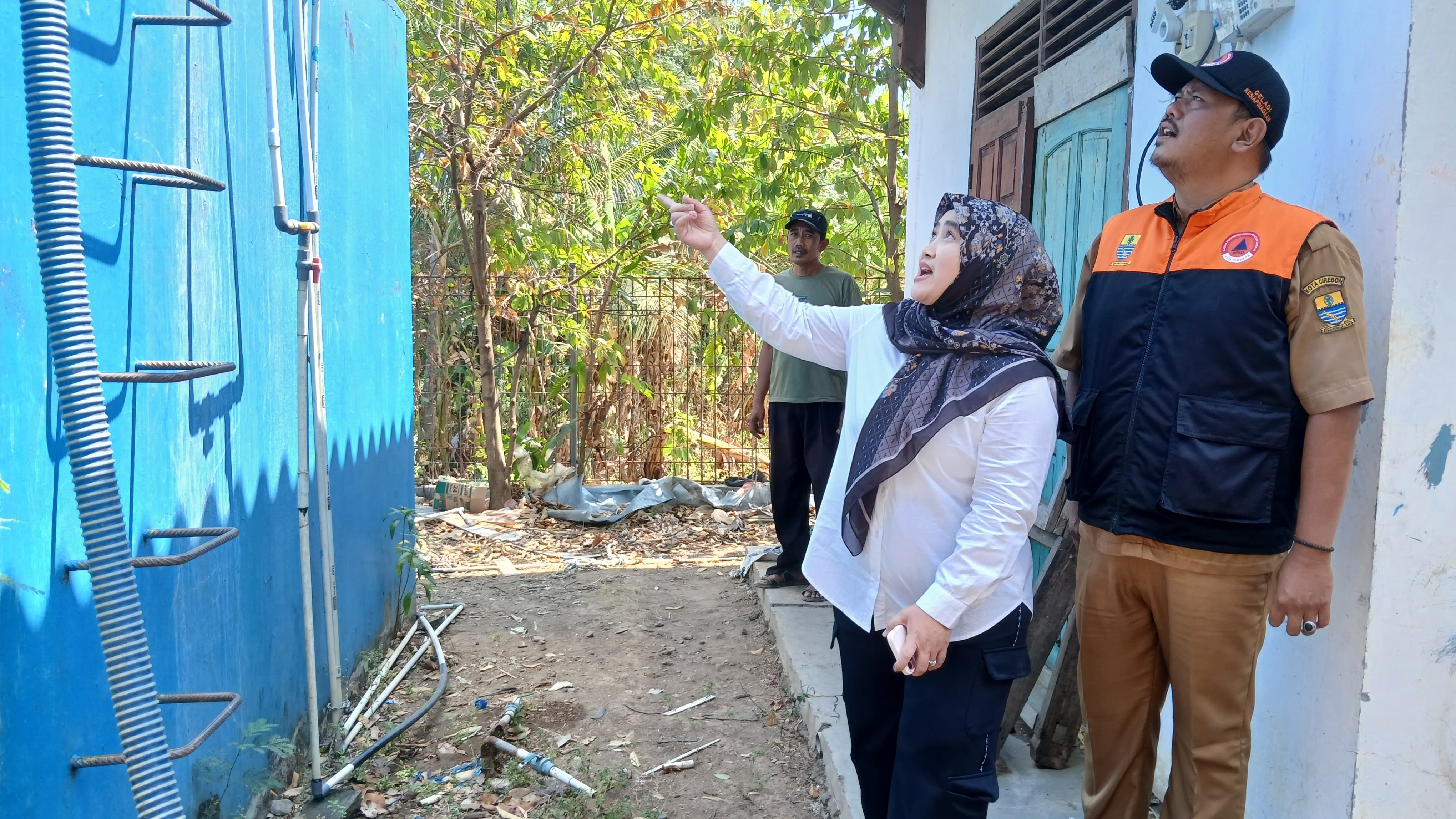 Warga Cadasngampar Mulai Terima Bantuan Air Bersih, Wawali Cirebon Janjikan Solusi Jangka Panjang