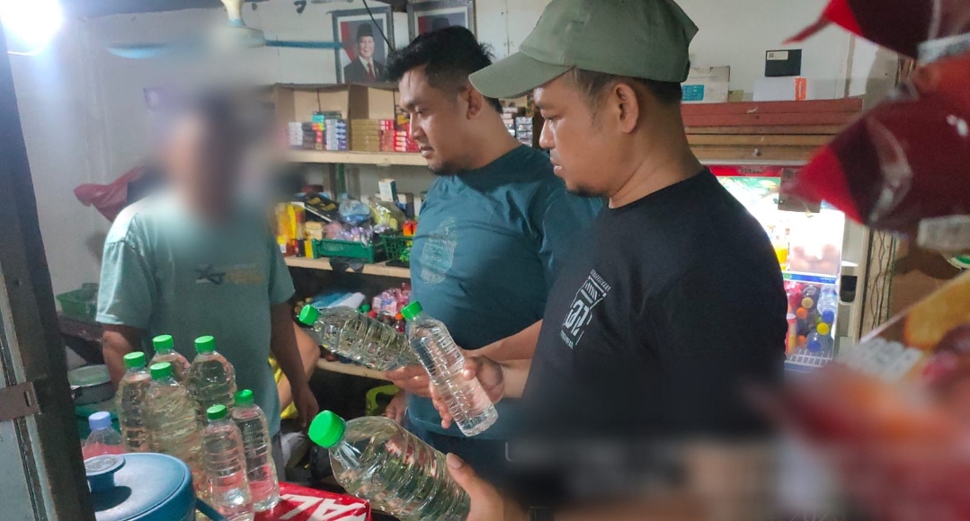 Razia Pekat di Plumbon, Polresta Cirebon Sita Puluhan Botol Miras