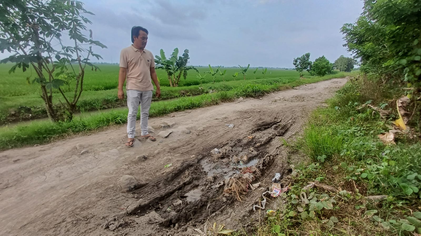 Jalan Kapetakan-Gegesik Cirebon Rusak Parah, DPRD Minta Pemda Segera Bertindak
