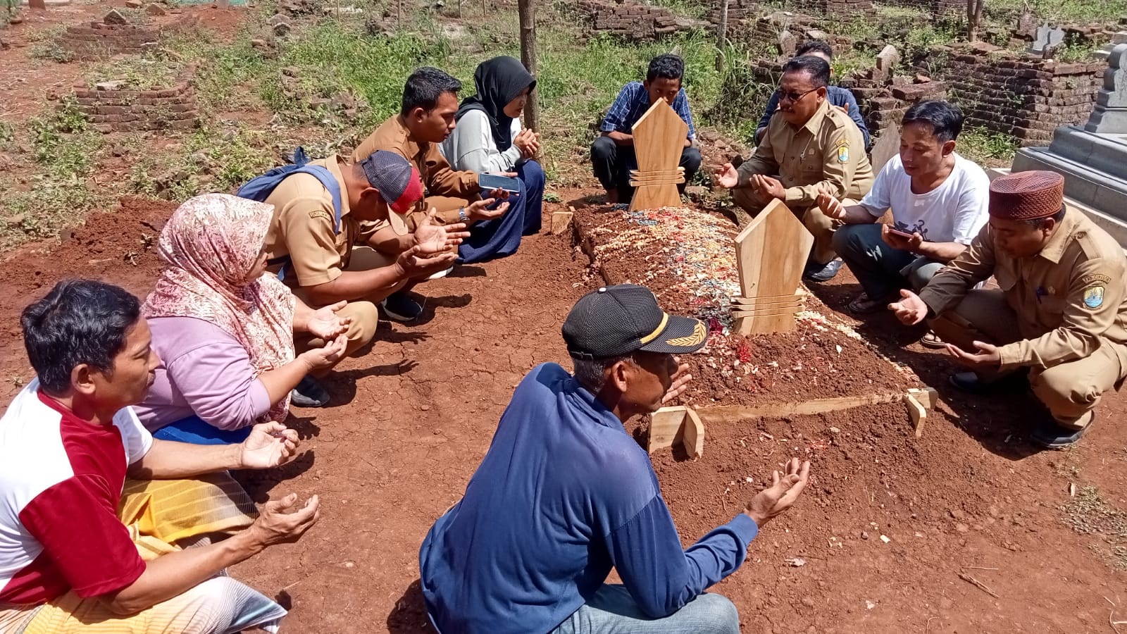 Jadi Tulang Punggung Keluarga, Ade Suka Menolong Tetangga dan Rekan Kerja