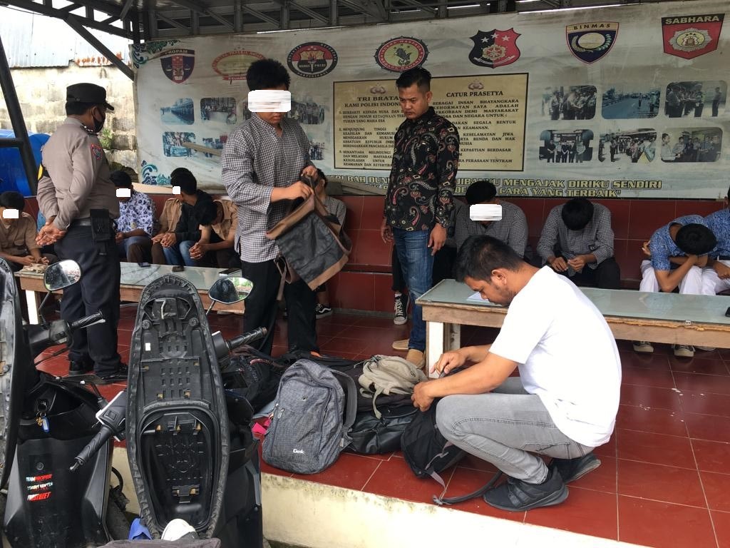 Siswa SMP-SMA 5 Kecamatan di Kabupaten Cirebon Diduga Hendak Tawuran, Ada Tulisan Serang Lawan Taklukan