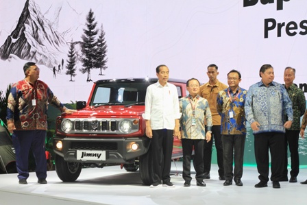 Mobil Legendaris Semakin Variatif, Suzuki JIMNY 5-DOOR Resmi Diluncurkan